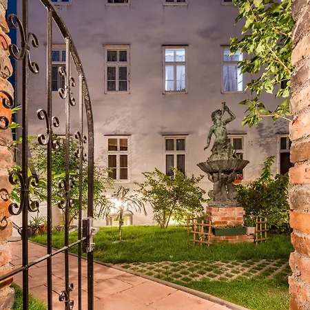 Best Western Plus Celebrity Suites-2